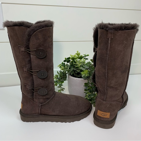 UGG Shoes - UGG Women’s Bailey Button Triplet II Tall Boots Chocolate Size 7